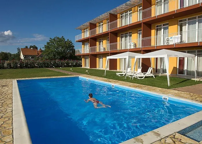 Hotell Kehida Family