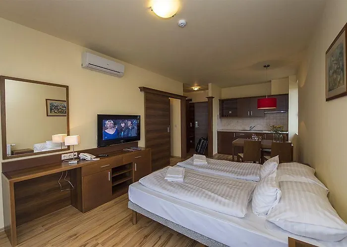 Kehida Family Hotell Kehidakustány