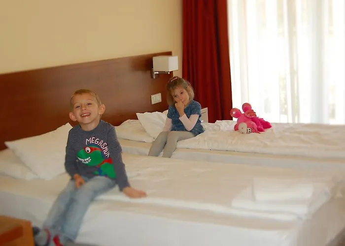 Hotell Kehida Family Kehidakustány