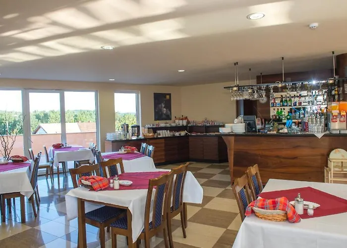 Hotell Kehida Family