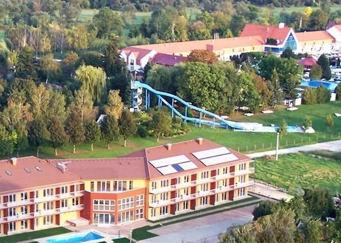 Kehida Family Hotell 3*