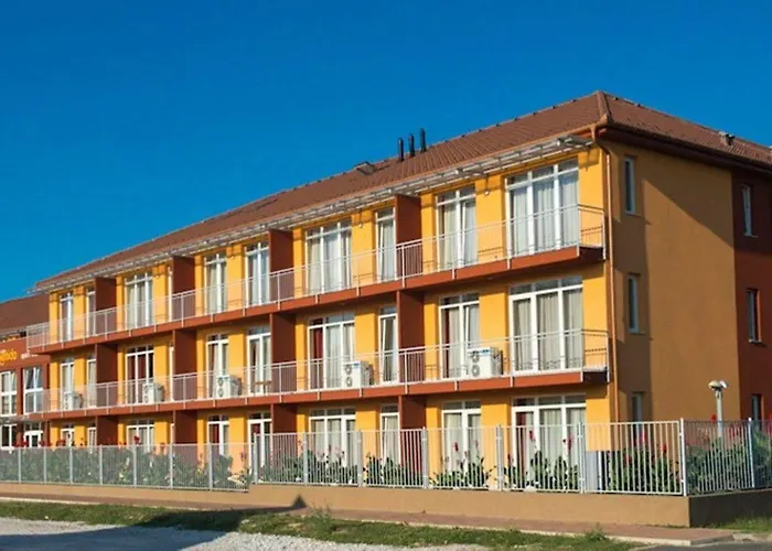 Hotell Kehida Family