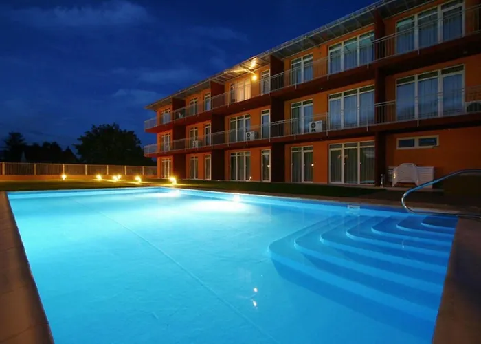 Hotell Kehida Family